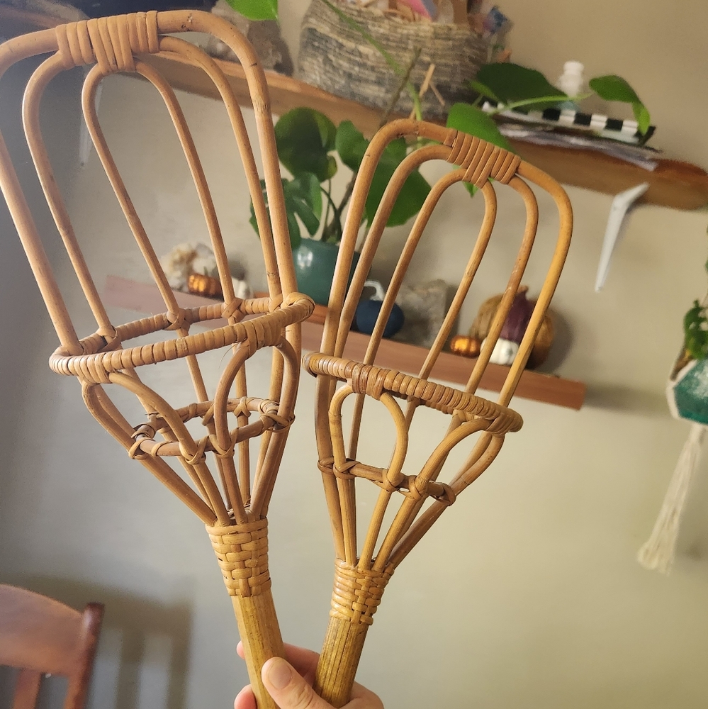 vintage wicker/rattan takraw ball toss catcher